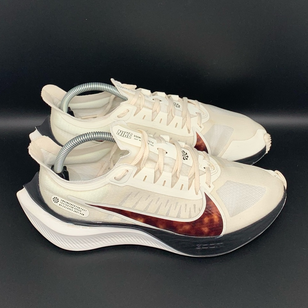 Nike Zoom Gravity ‘Barely Rose’ Running Shoes Women’s Sz‎ 10